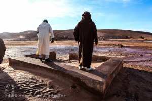 أبراج برج خنق آزير، تظهر بصعوبة من طين الوادي