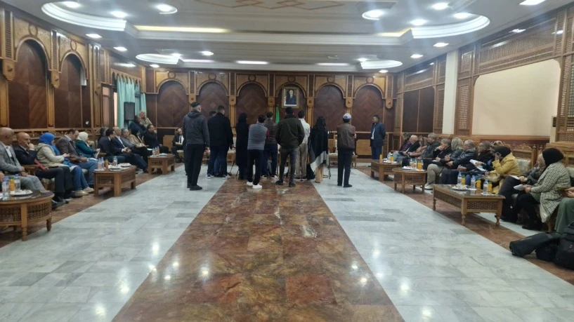 والي وهران : النقل من القضايا الملحة التي تتطلب حلولا سريعة