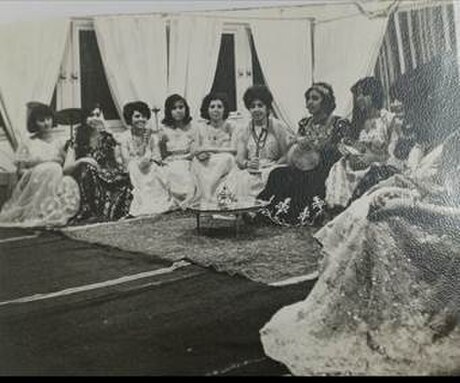 Expression musicale féminine à Tlemcen. Le groupe et le sacré