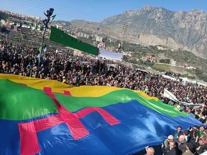 Synthèse : Les débats autour des origines et de l'identité amazighe