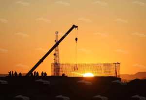 صور تقدم أشغال مقاطع من مشروع خط السكك الحديدية المنجمي تندوف - غارا جبيلات - الشعب أونلاين