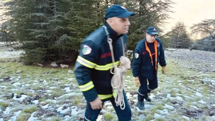 إنقاذ 3 أشخاص كانو عالقين في قمة جبلية بولاية بجاية