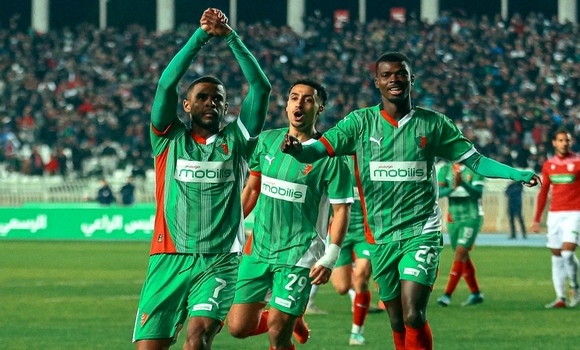 Coupe d'Algérie 2024: le MC Alger bat l'ES Ben Aknoun (3-0) et valide son ticket pour les 16es de finale