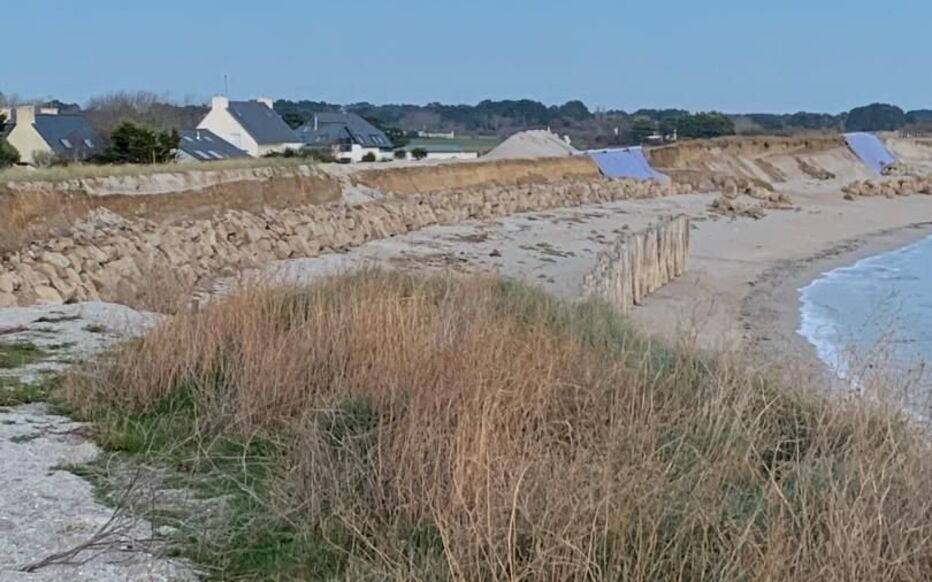 Planète (France/Europe) - Erosion du littoral: sept habitations menacées sur les dunes à Treffiagat vont être déconstruites, une première en Bretagne
