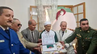 ناشطان السويدان يتوجهان برا من تلمسان  نحو مخيمات اللاجئين الصحراوين