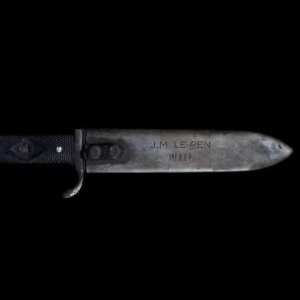 Le Poignard de la Casbah : Une Histoire d'Horreur et de Mémoire