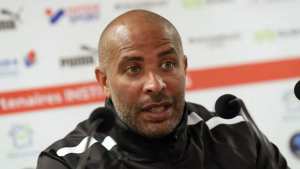 فسخ عقد المدرب شال مع موولودية وهران