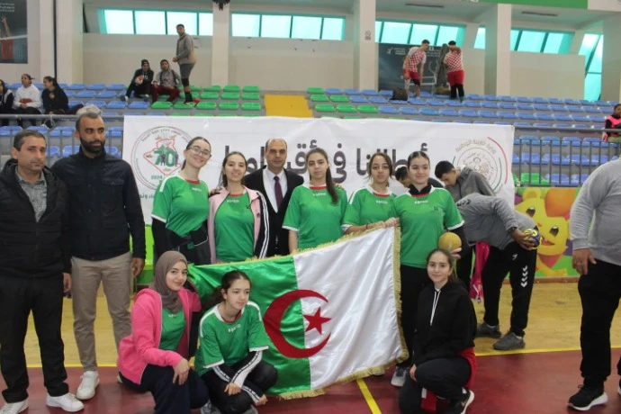 وهران: انطلاق البطولة الوطنية للرياضة المدرسية للرياضات الجماعية بالقاعة متعددة الرياضات بسيدي البشير