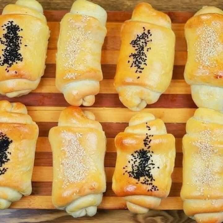 Pains feuilletés au fromage avec une pâte légère et moelleuse : un délice ! 🌹