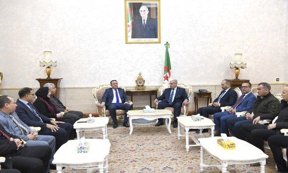 Boughali reçoit une délégation des élus de l'APW de Mila