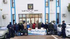 أمن وهران يفكّك شبكة لتهريب المهاجرين السريين