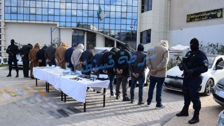 قسنطينة: تفكيك شبكة إجرامية دولية منظمة واسترجاع 16 مركبة محل تهريب