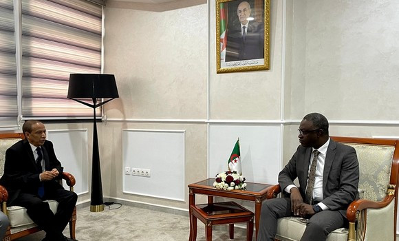 Hidaoui reçoit une délégation de la République arabe sahraouie démocratique