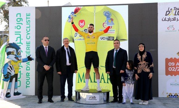 طواف الجزائر 2025: الجزائري ياسين حمزة يحقق الفوز الثاني بسطيف ويحتفظ بالقميص الأصفر لرائد الترتيب العام