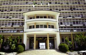 Création d'une autorité portuaire et exploitation minière du marbre au menu