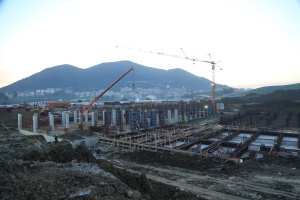 بلعريبي يتفقد المشروع الاستشفائي الجامعي بتيزي وزو - الشعب أونلاين