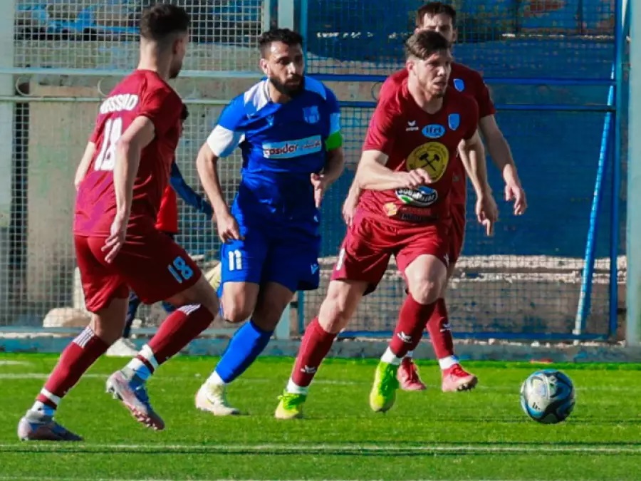 فريقا مقرة وبسكرة يتعثران