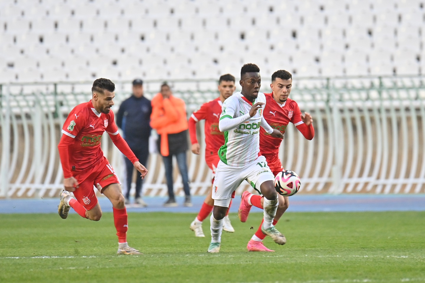 Les arbitres de CRB-MCA risquent le frigo