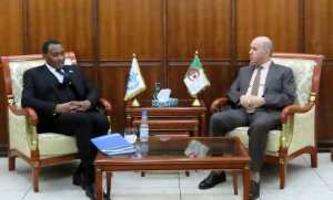 Le ministre de la Santé reçoit le représentant de l'OMS