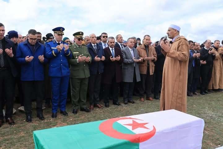 تشييع جنازة التلميذين المتوفين إثر حادث مرور بتيارت - الشعب أونلاين