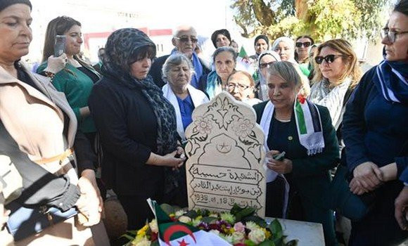 Journée internationale de la Femme: cérémonie de recueillement à la mémoire de la chahida Hassiba Ben Bouali à Alger