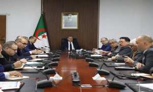 Transports: Sayoud préside une réunion de coordination avec les directeurs centraux et les dirigeants des entreprises sous tutelle