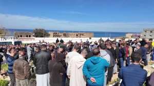 جثمان الصحفي محمد لمسان يوارى الثرى بمقبرة عين البنيان بالعاصمة