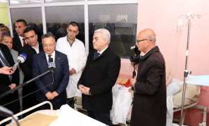 Baddari au chevet des étudiants blessés dans un accident de la route à Sétif