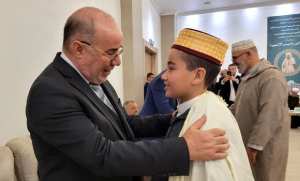 Développer les compétences vocales pour former des récitants et des muezzins avec une empreinte algérienne