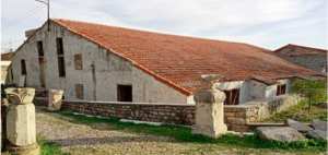 La mosquée Abou Al-Mouhadjir Dinar en cours de restauration