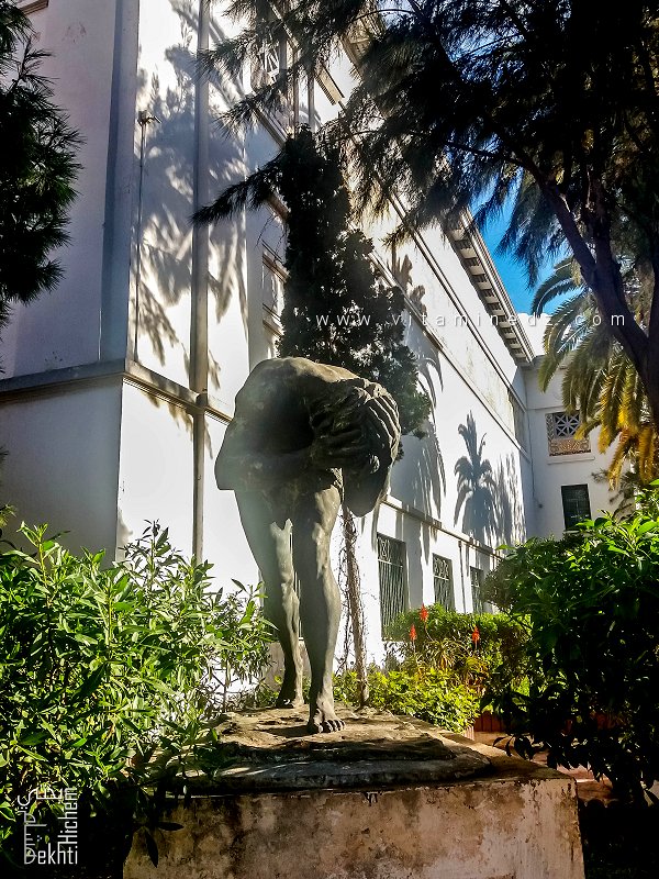 Œuvre et Don de Mme Fanny Marc : Les Grilles du Musée et le Fronton d’Ardaillon, Boulevard Paul Doumer, Oran