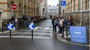 Planète (Paris/France/Europe) - Piétonnisation: Anne Hidalgo consulte les Parisiens pour multiplier les rues sans voiture