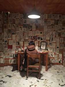 فن الزرع والحصاد في كتابة السيناريو: كيف تجعل قصتك أكثر قوة وإقناعًا؟