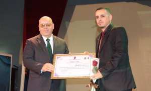 L'artiste Bilal Boutobba remporte le Prix national  Martyr Mostefa Ben Boulaïd  des arts plastiques