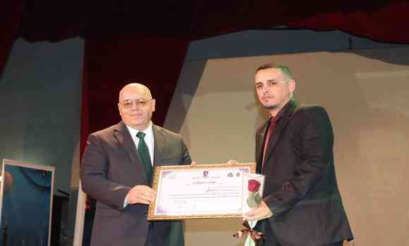 باتنة: الفنان بلال بوطبة يتوج بالجائزة الوطنية الشهيد مصطفى بن بولعيد للفن التشكيلي