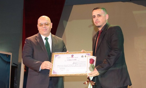 L'artiste Bilal Boutobba remporte le Prix national