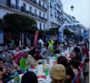 Un méga-Iftar aux couleurs d'une «qaâda assimia» avec Bingo