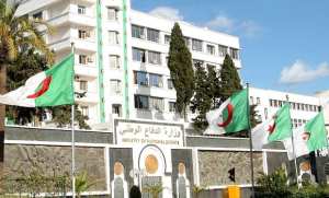 Deux terroristes abattus et 5 autres se sont rendus aux autorités militaires