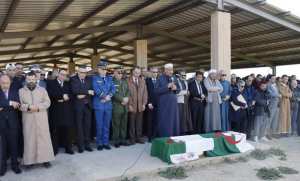 تيارت: جثمان الفنان حمزة فيغولي يوارى الثرى وسط حضور رسمي وشعبي