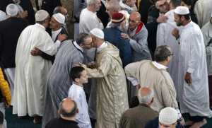 Les Algériens célèbrent l'Aïd El Fitr dans la compassion et la sérénité   