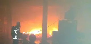 03 جرحى في اصطدام سيارة بشاحنة بسعيدة