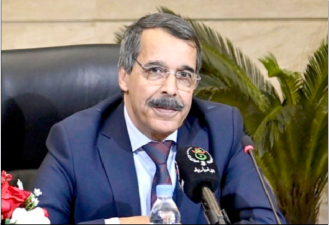 Le ministre des Finances inaugure les bureaux de change