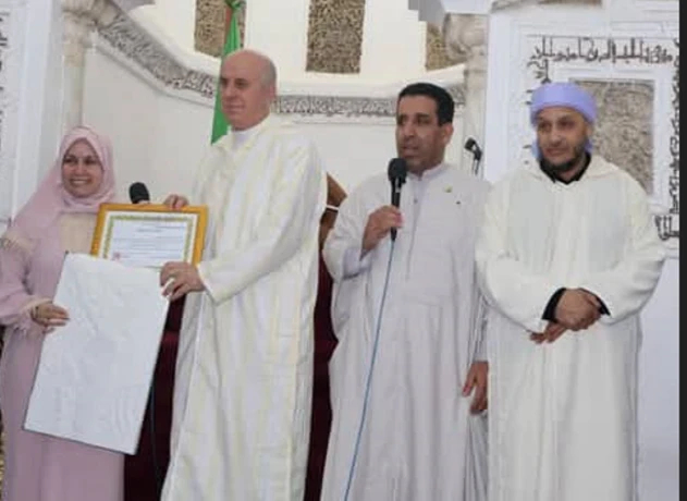 اسبانية تشهر  اسلامها  بتلمسان