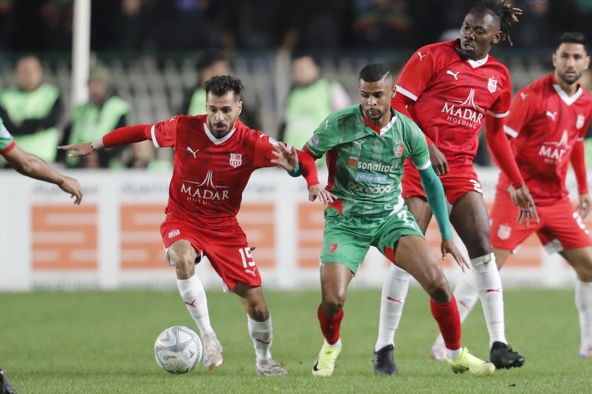 بلوزداد يستعيد الوصافة والبيض يواصل الزحف نحو المقدمة - الشعب أونلاين