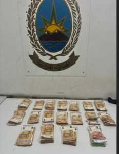 وهران : حجز 17530 أورو بالمطار الدولي أحمد بن بلة