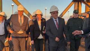 كاتبة الدولة لدى وزير الطاقة المكلفة بالمناجم كريمة طافر من وهران ....إنجاز مخزن بمركب توسيالي لاستقبال منتجات غار جبيلات