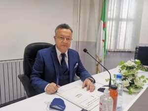 بداري يدشن وحدة إنتاج علف المواشي المستخلص من بقايا النخيل  بالقنطرة ببسكرة