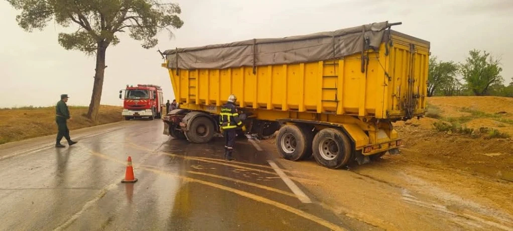 سعيدة: تسجيل حادثي مرور خطيرين ببلديتي ذوي تابث وأولاد إبراهيم بسبب التقلبات الجوية