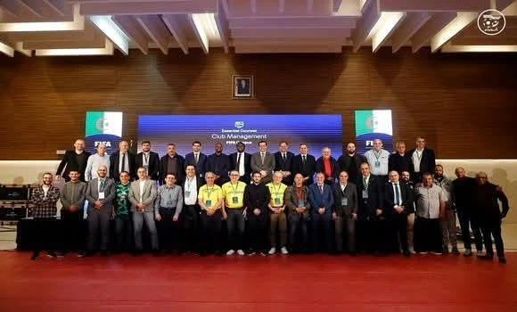 فيفا : اختتام أشغال الندوة الدولية حول الاحتراف بالجزائر العاصمة