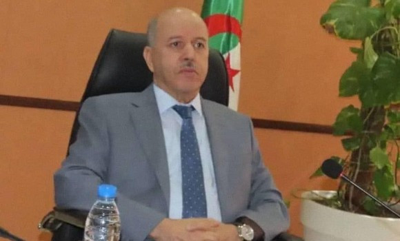 Saihi prône un système de gestion des services médicaux des nouveaux hôpitaux structuré en réseau pluridisciplinaire